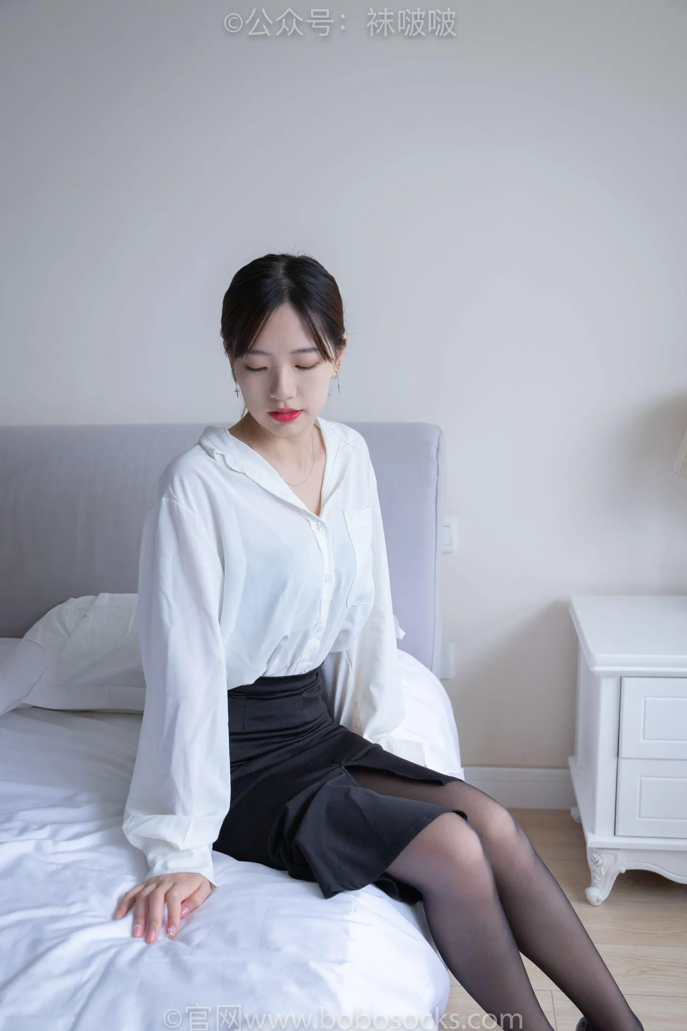 [BoBoSocks袜啵啵]NO.017 小甜豆-OL制服、高跟鞋、黑丝 [131P]插图7